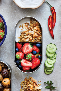 Logotrade reklaminiai produktai nuotrauka: „Black+Blum“ nerūdijančio plieno dviguba bento dėžutė